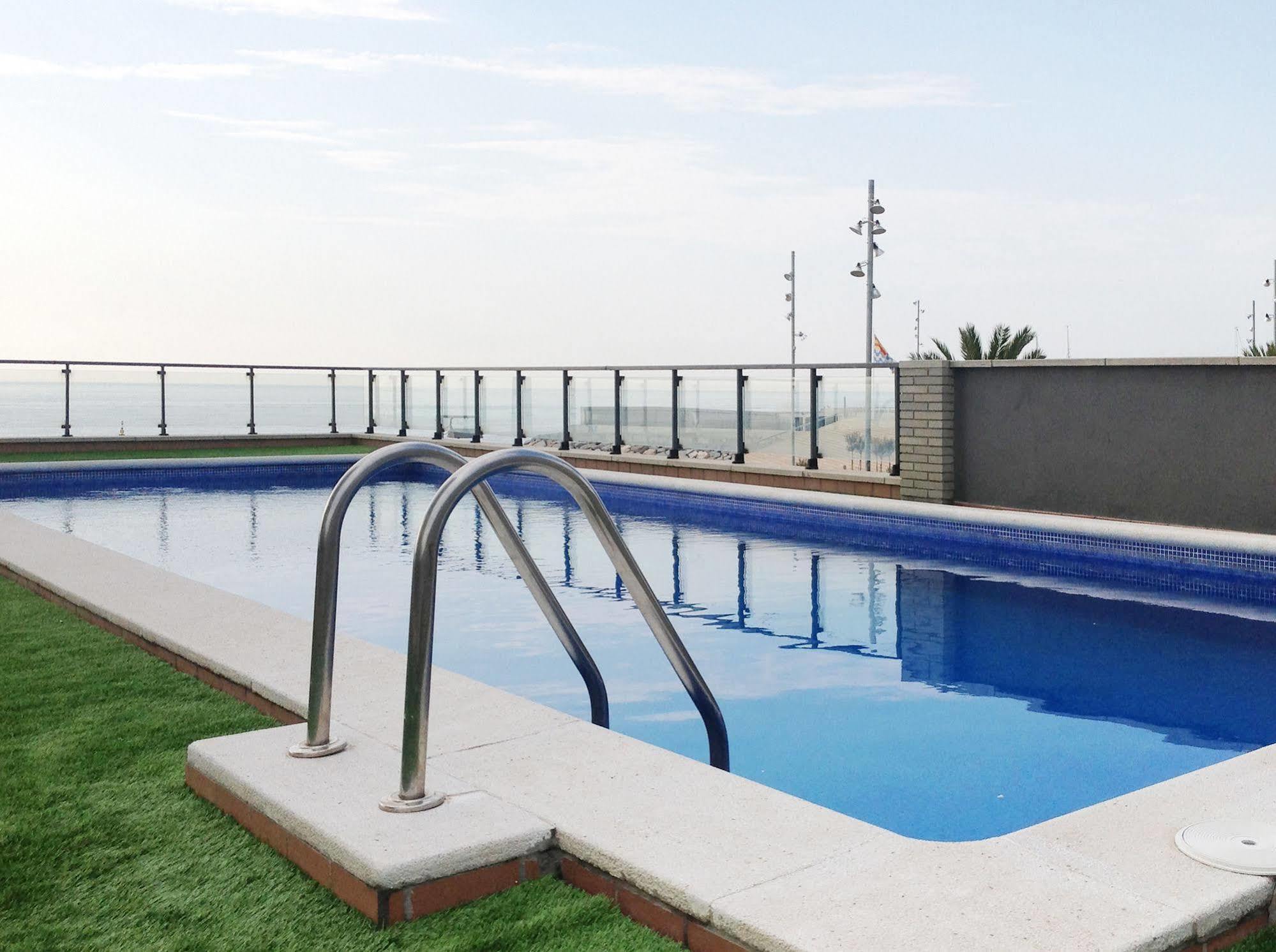 Alcam Badalona Playa Norte Екстериор снимка