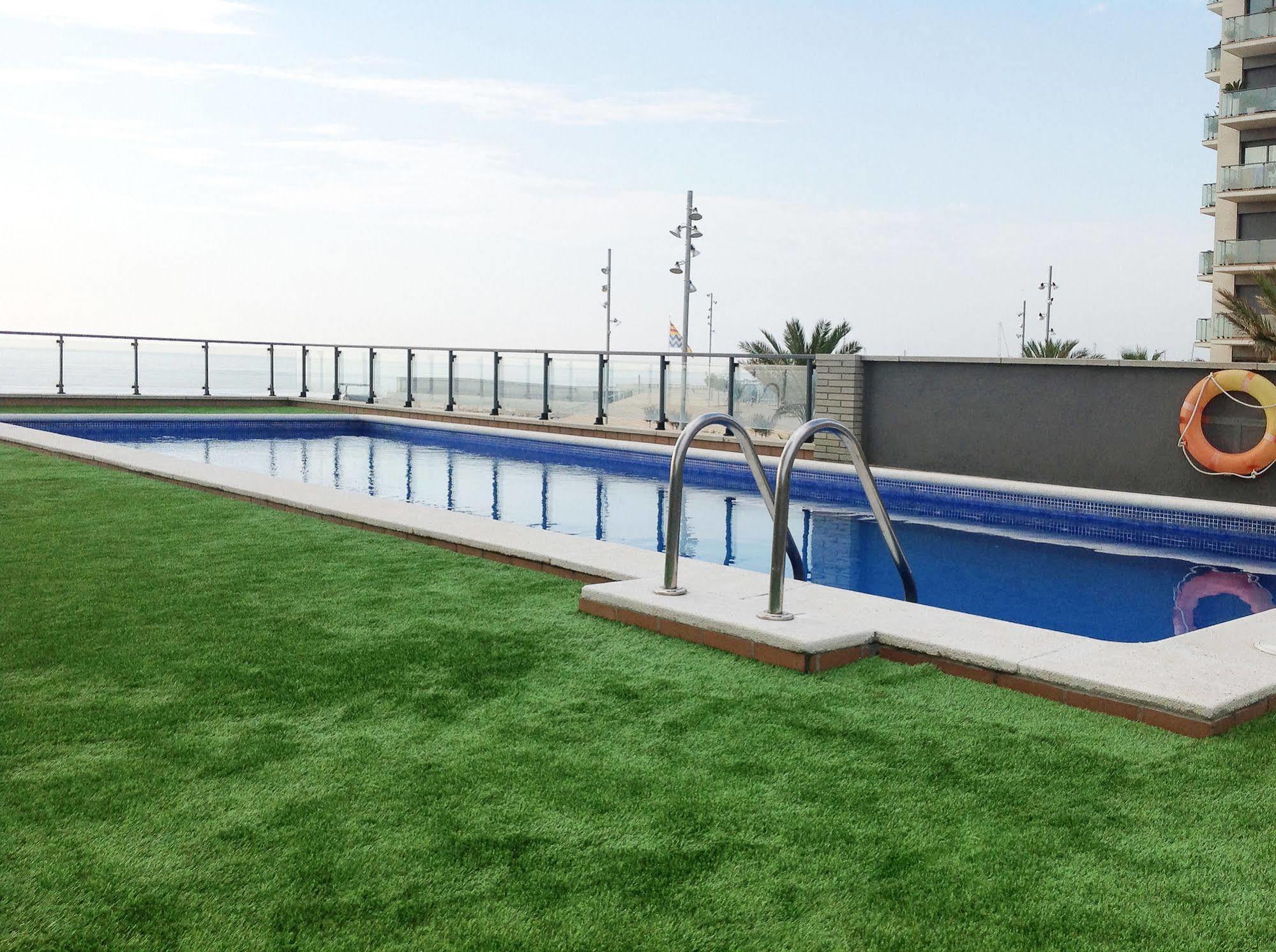 Alcam Badalona Playa Norte Екстериор снимка